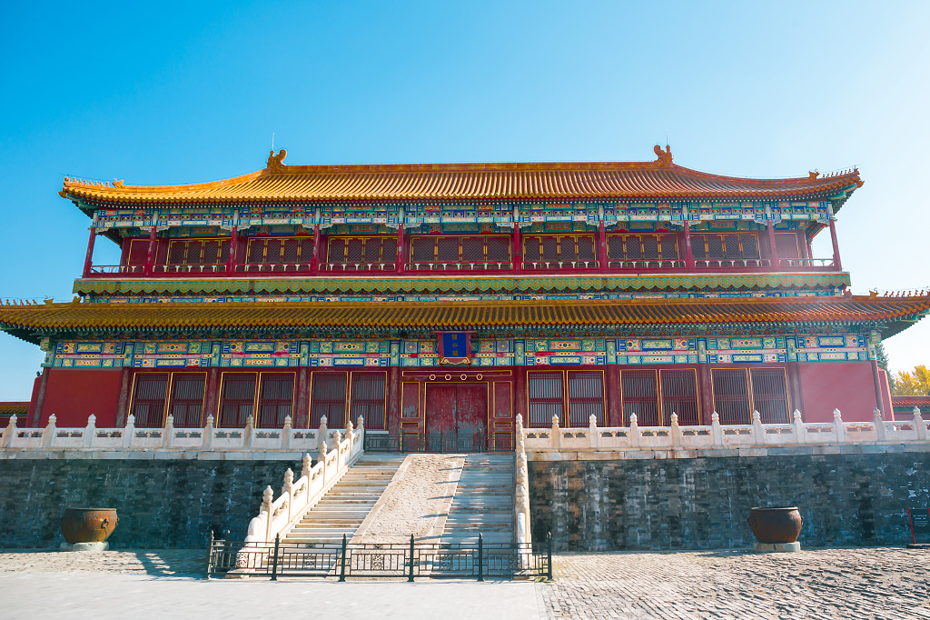 红色故宫中国传统建筑红墙绿瓦背景图片