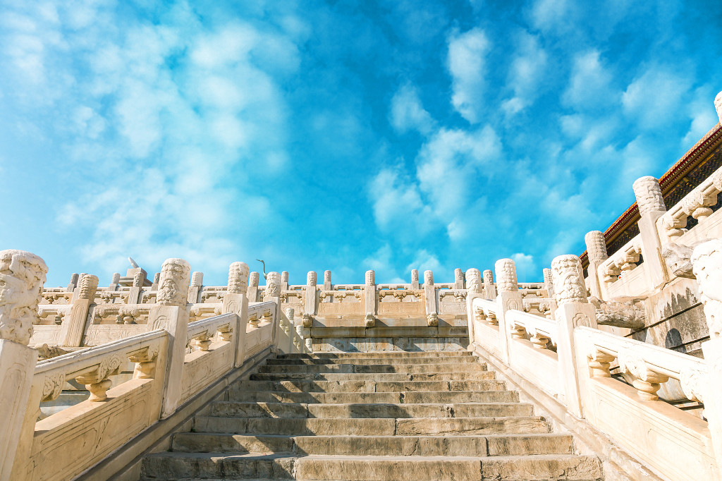 红色故宫中国传统建筑红墙绿瓦背景图片