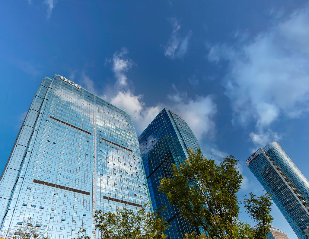 以商务办公楼为主题进行拍摄的成都天府新区商务办公楼JPG素材