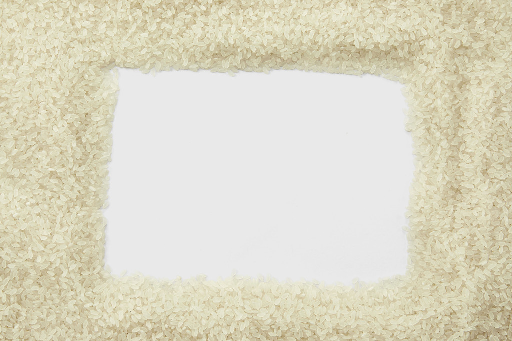 粮食白底实拍长方形大米米粒配图谷物