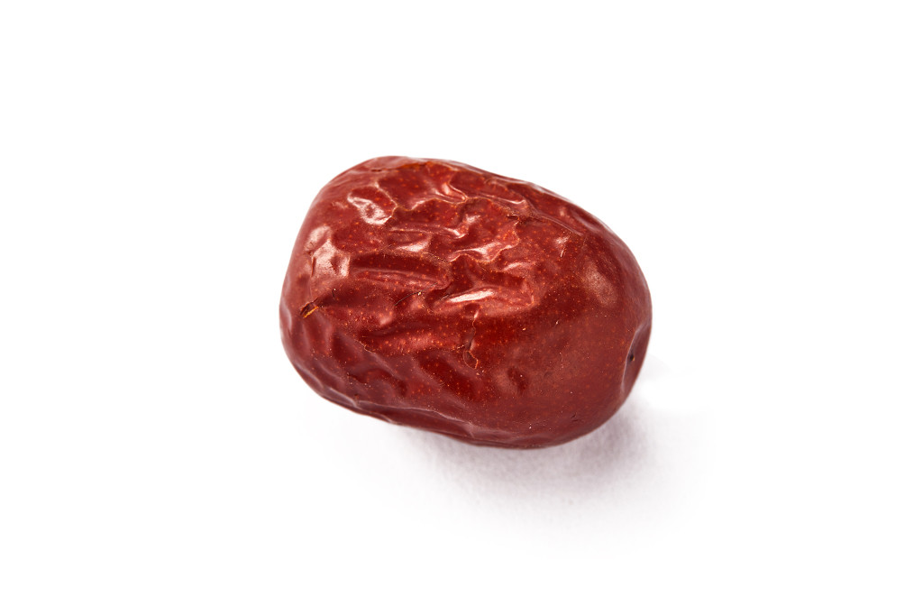 粮食白底特写一颗红枣一颗枣大枣配图谷物