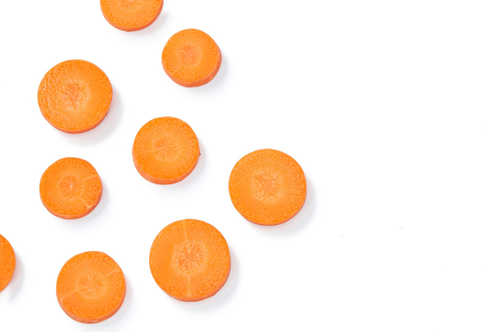 白底蔬菜胡萝卜胡萝卜切片新鲜蔬菜配图蔬菜果蔬