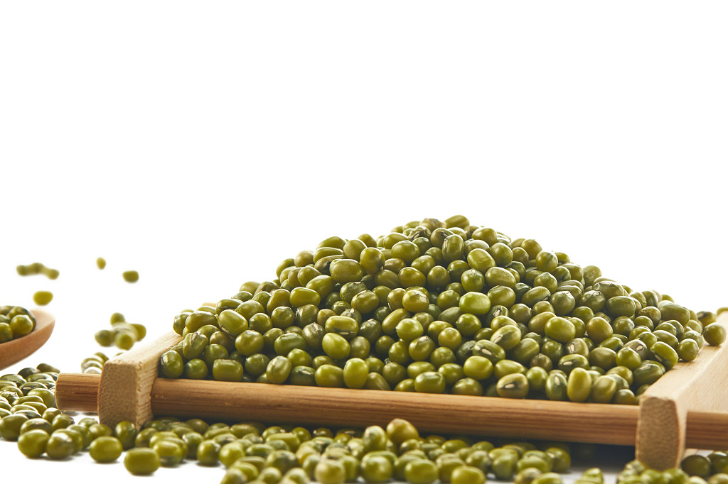 白底粮食绿豆木盒配图谷物