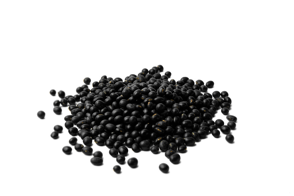 白底粮食黑豆豆子一堆黑豆黑豆堆谷物