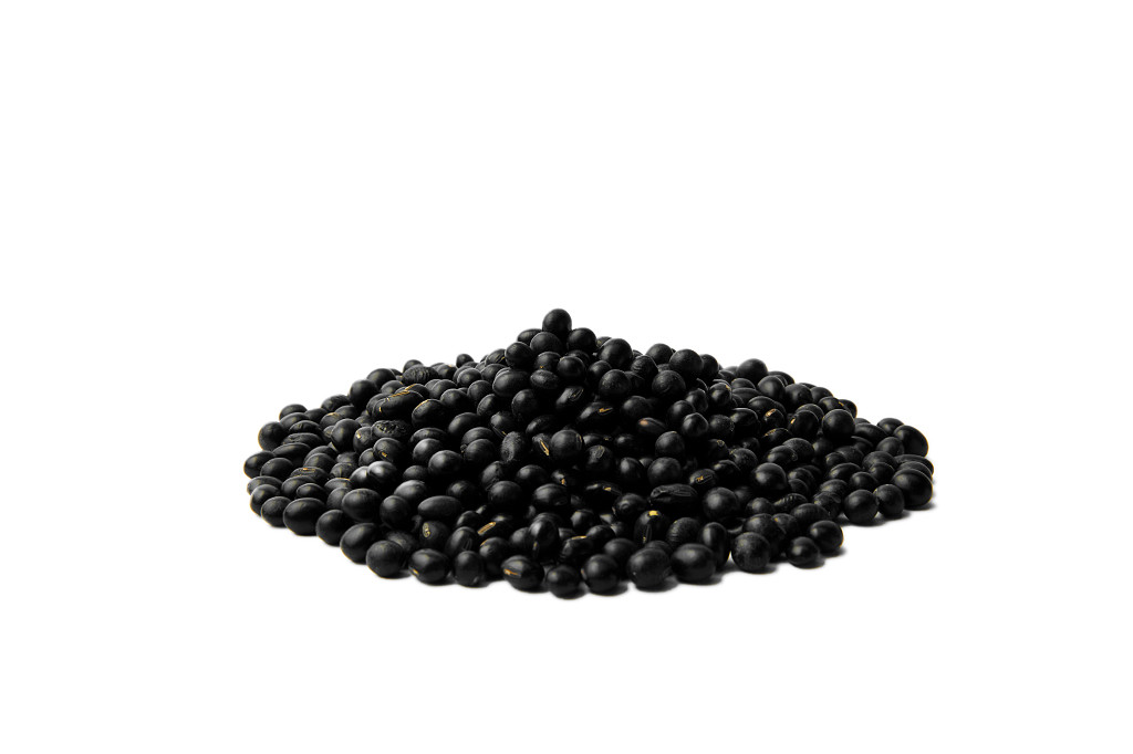 白底粮食黑豆豆子一堆黑豆黑豆堆谷物