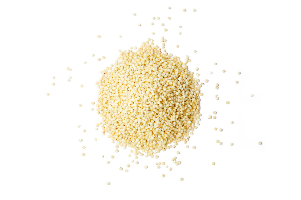 白底粮食荞麦荞麦仁一堆荞麦仁荞麦堆谷物