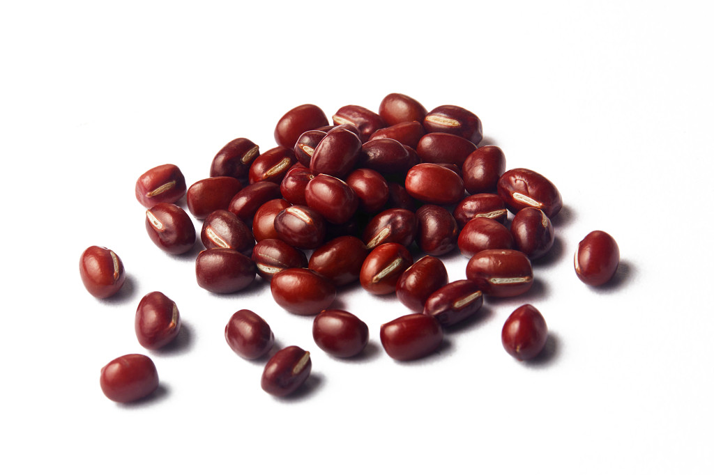 白底粮食珍惜粮食一堆红豆珍爱粮食豆子红豆