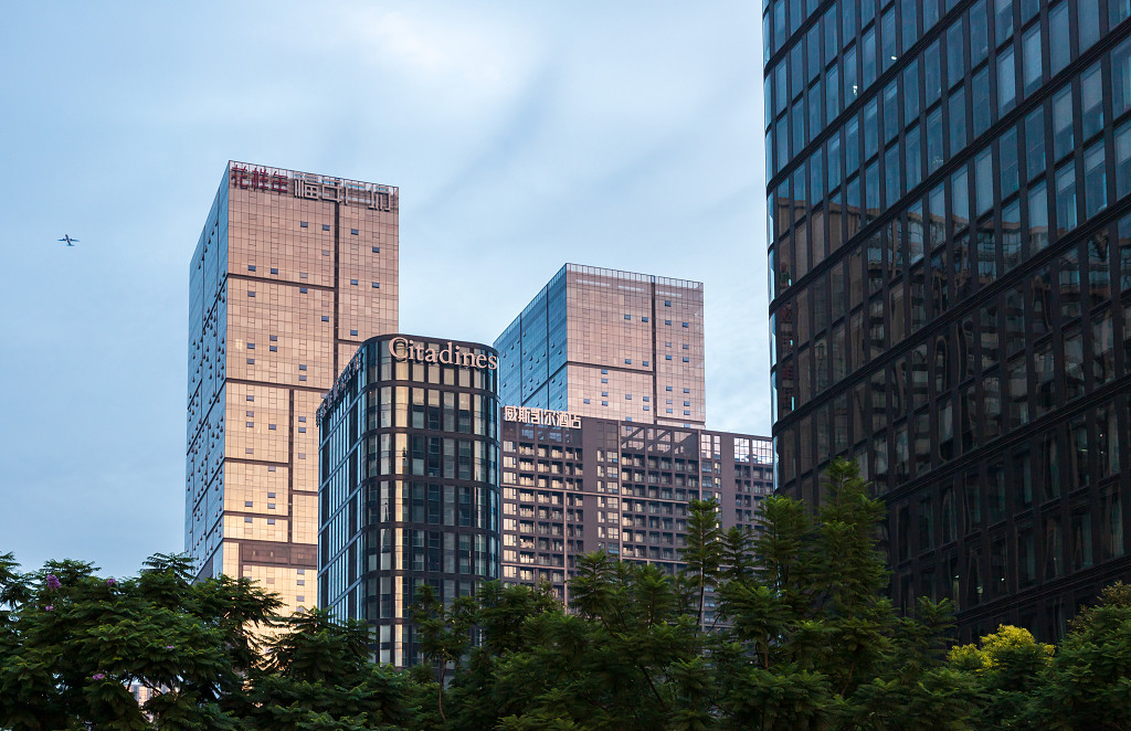 成都天府三街清晨的商务办公楼写字楼