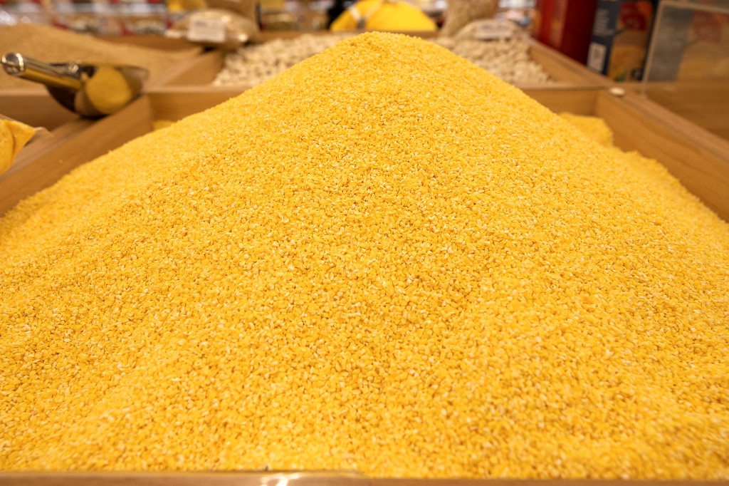 实拍陈列内景食品货架小米米粒谷物