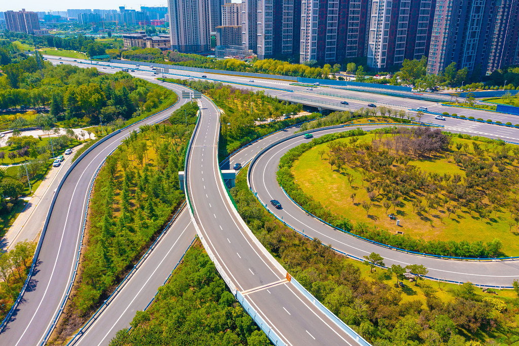 公路交汇图公路俯视航拍图 环形公路图片