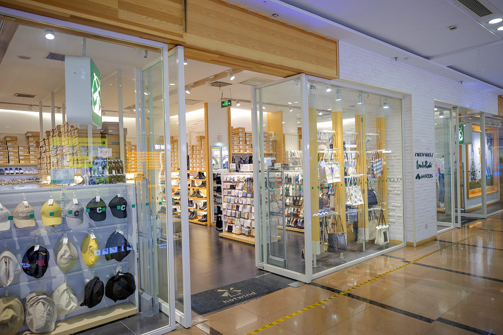 店铺入口店铺特写单独店铺特写商场室内