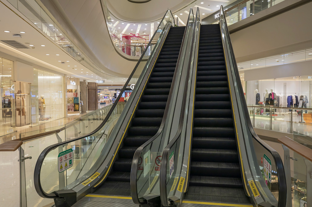 商场内景商场电梯商场内部商场扶梯