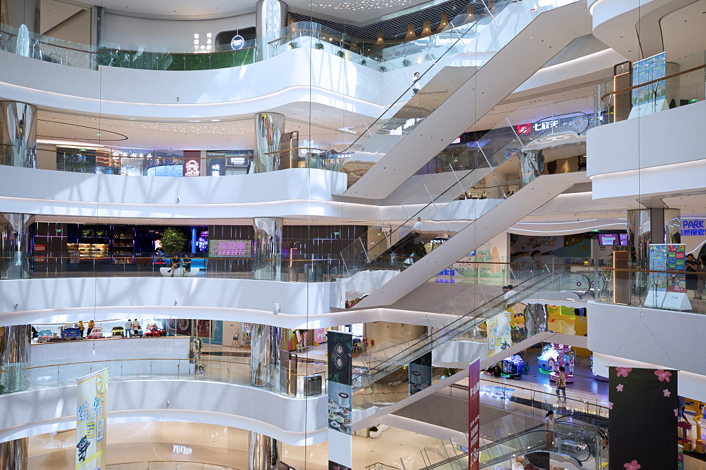 商场电梯商场扶梯多层大空间商场内景多商店画面