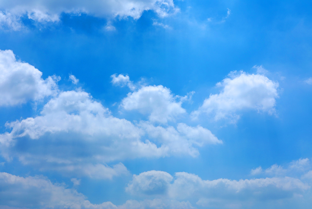 实拍蓝天白云云彩云朵太阳阳光晴天