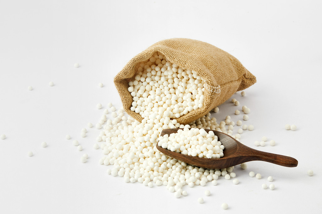 实拍灰底粮食谷物西米米粒一袋西米麻袋散落西米铲子