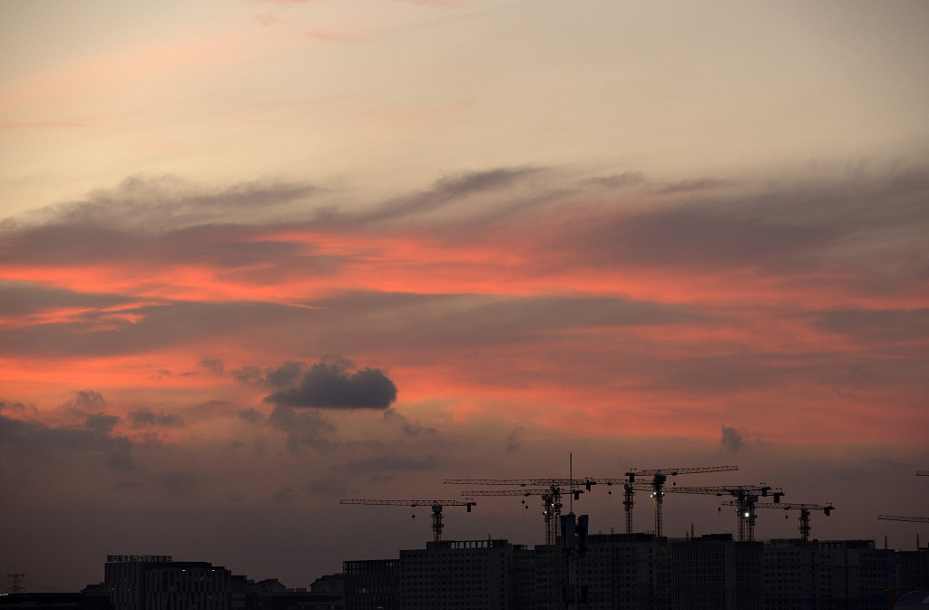 风景自然日落夕阳晚霞云朵云彩城市建筑城市剪影