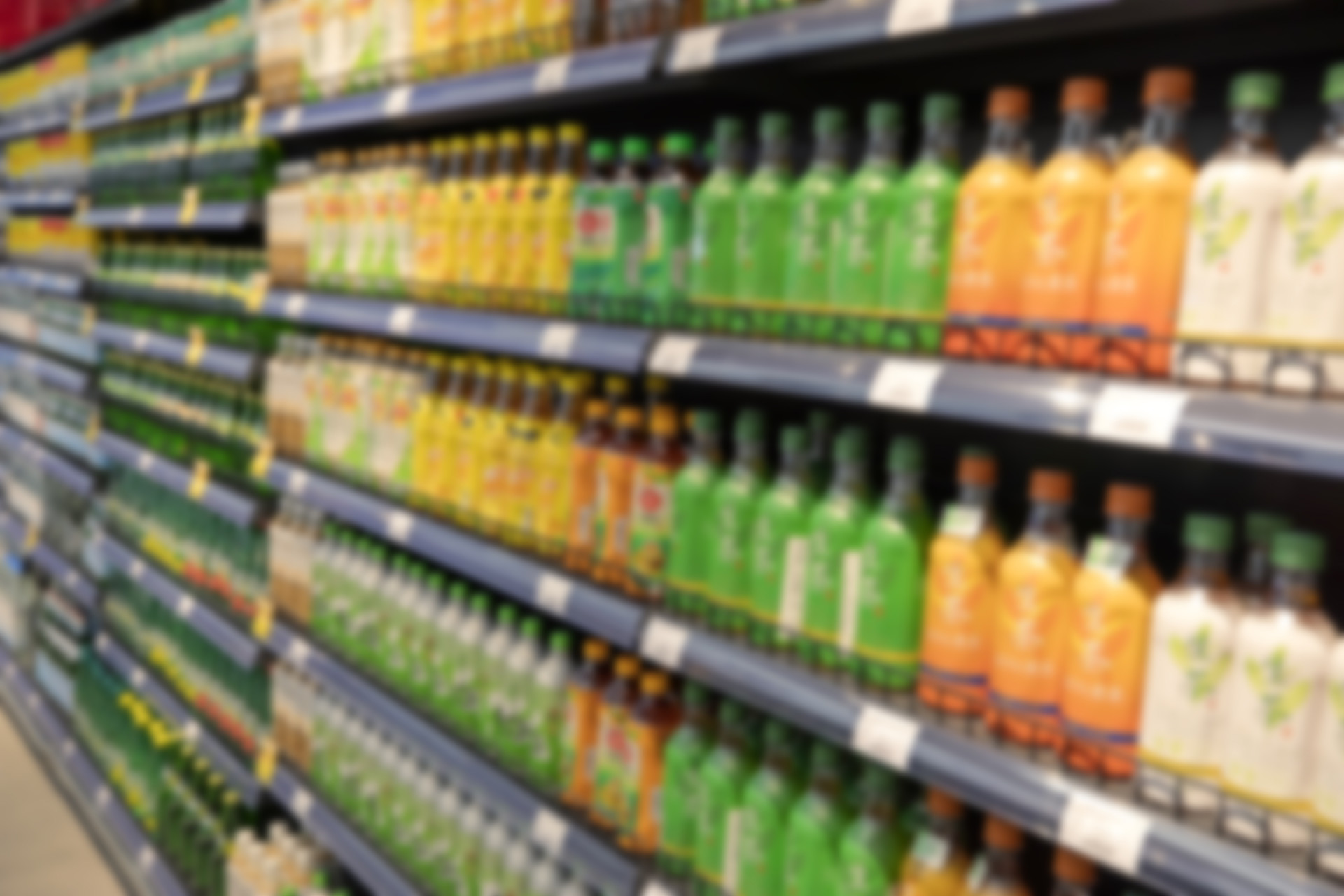 饮品特写模糊画面超市饮料货架饮品货架超市货架