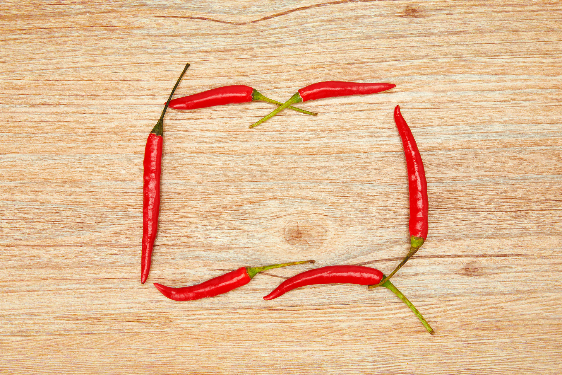 木纹蔬菜几根辣椒辣椒方框辣椒尖椒红辣椒