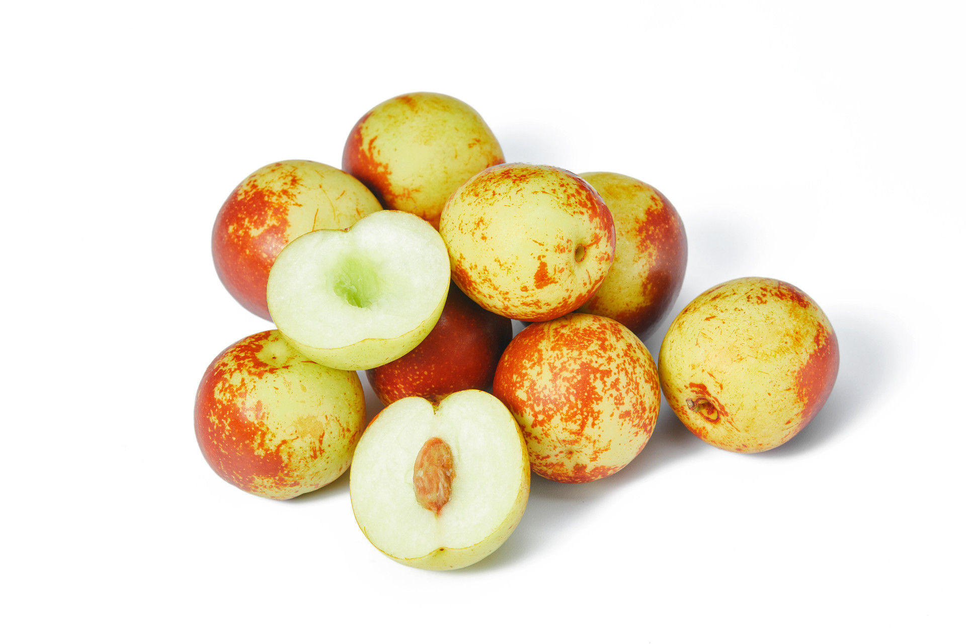 白底水果一堆冬枣切开冬枣枣鲜枣枣子大枣冬枣