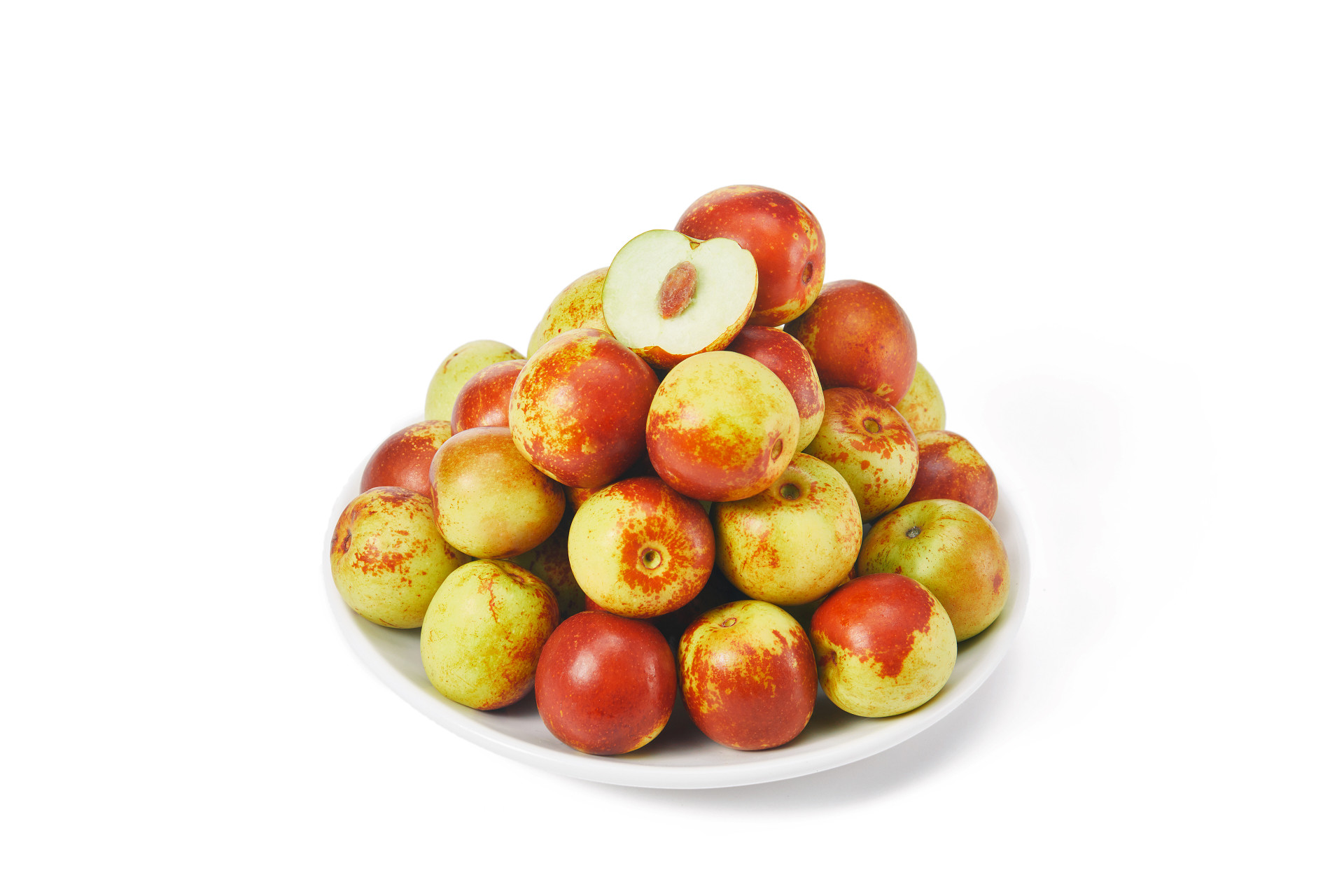 白底盘子一盘冬枣切开冬枣枣鲜枣枣子大枣冬枣