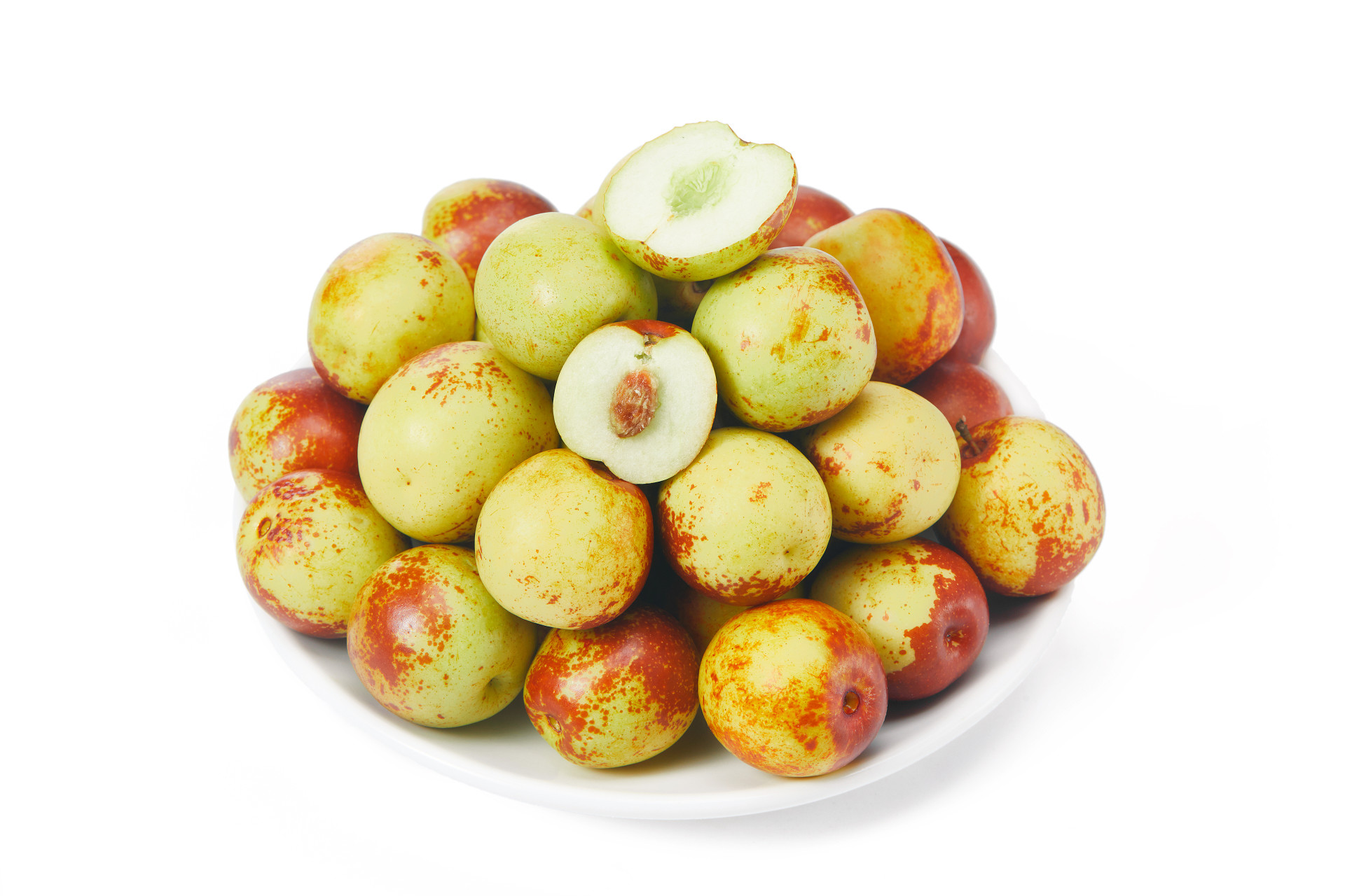 白底盘子一盘冬枣切开冬枣枣鲜枣枣子大枣冬枣