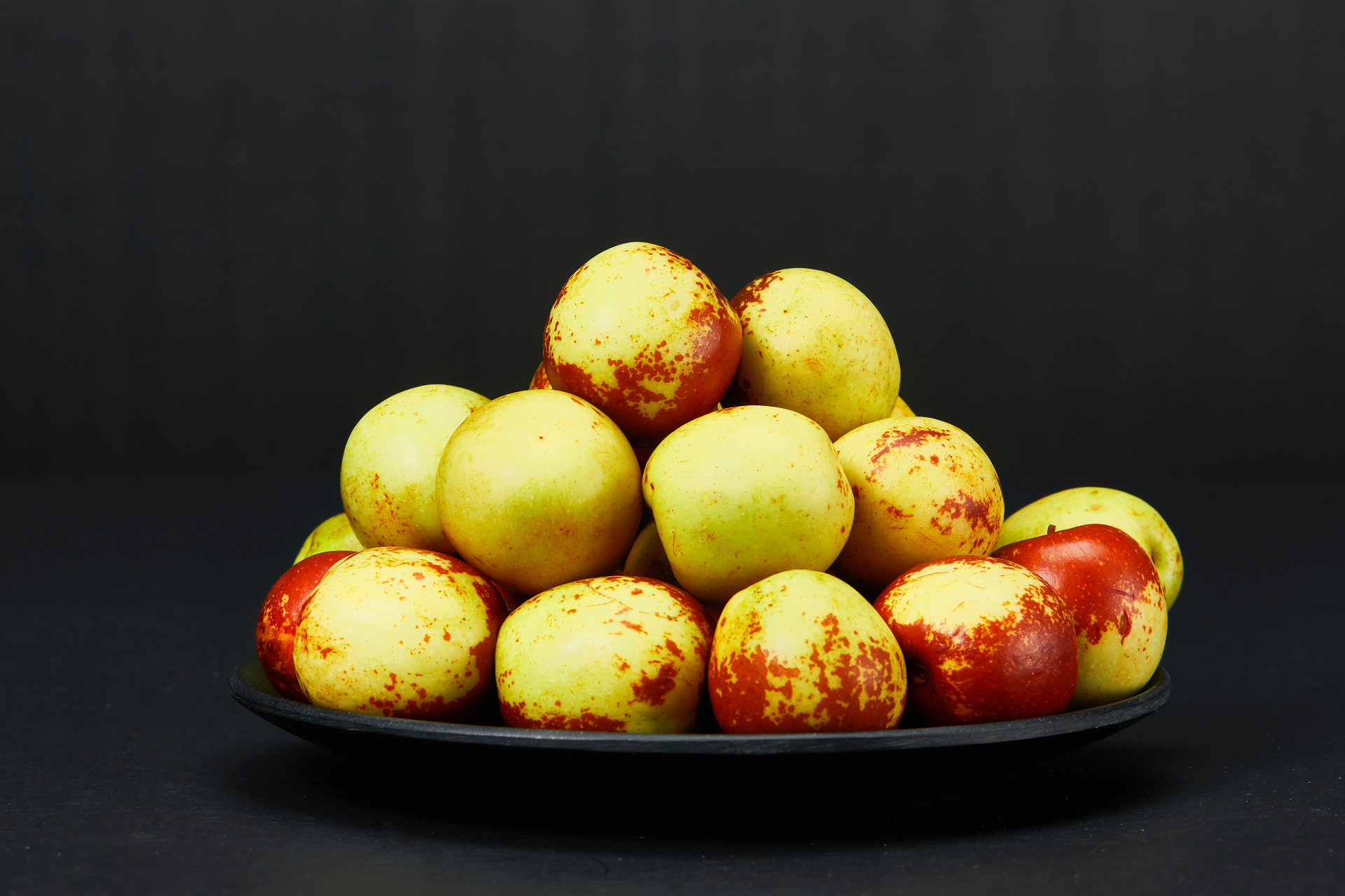 黑底一堆冬枣一堆鲜枣枣鲜枣枣子大枣冬枣