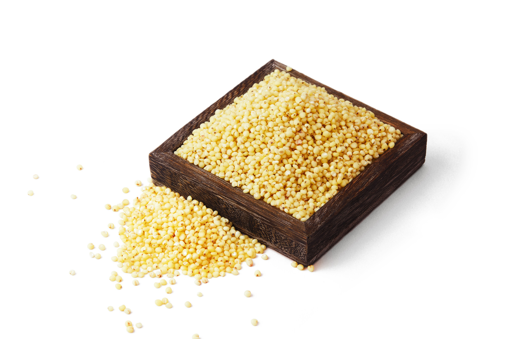 白底木盒高粱米一碗高粱米散落粮食散落高粱米