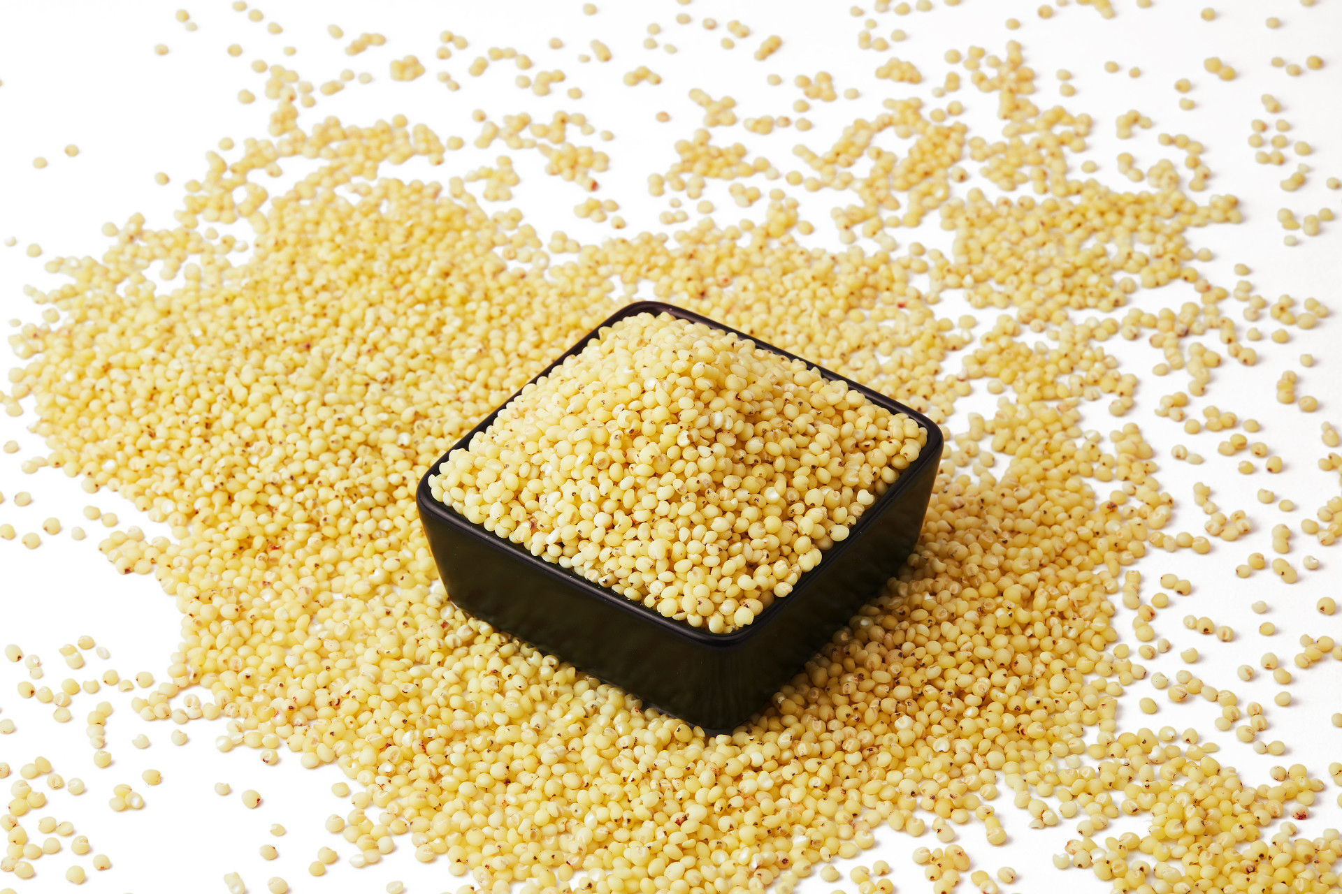 平铺高粱米黑盒高粱米一盒高粱米一盒粮食