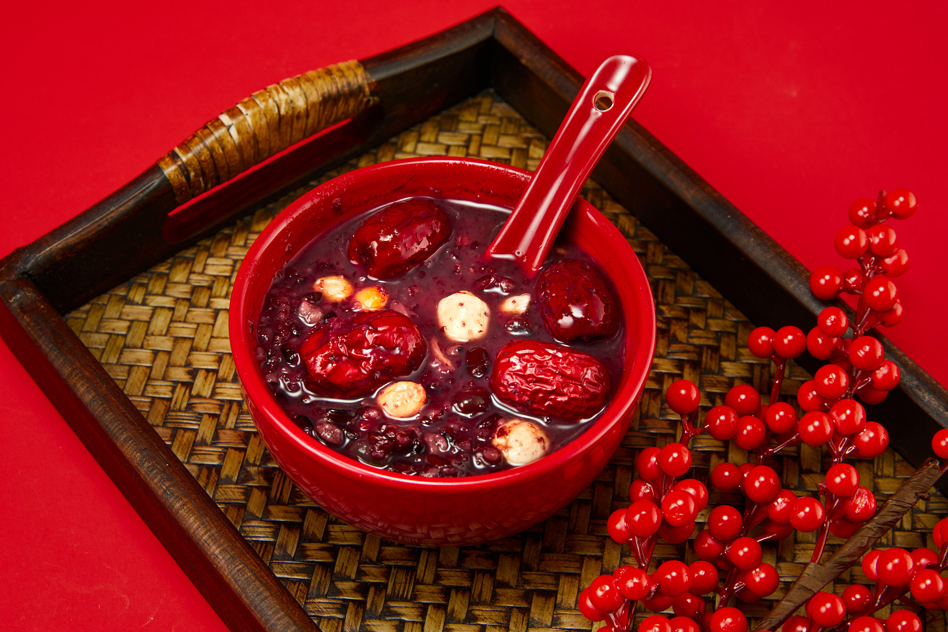 红底竹托盘腊八粥一碗腊八粥腊八节新春装饰