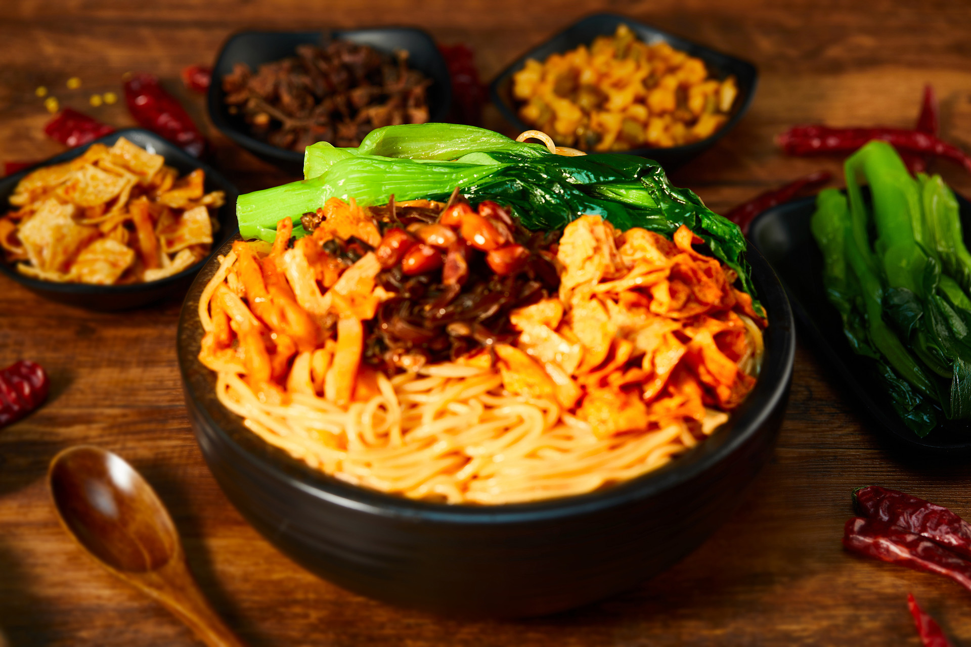 螺狮粉木纹螺蛳粉一碗螺蛳粉美食美味小菜几碟配菜