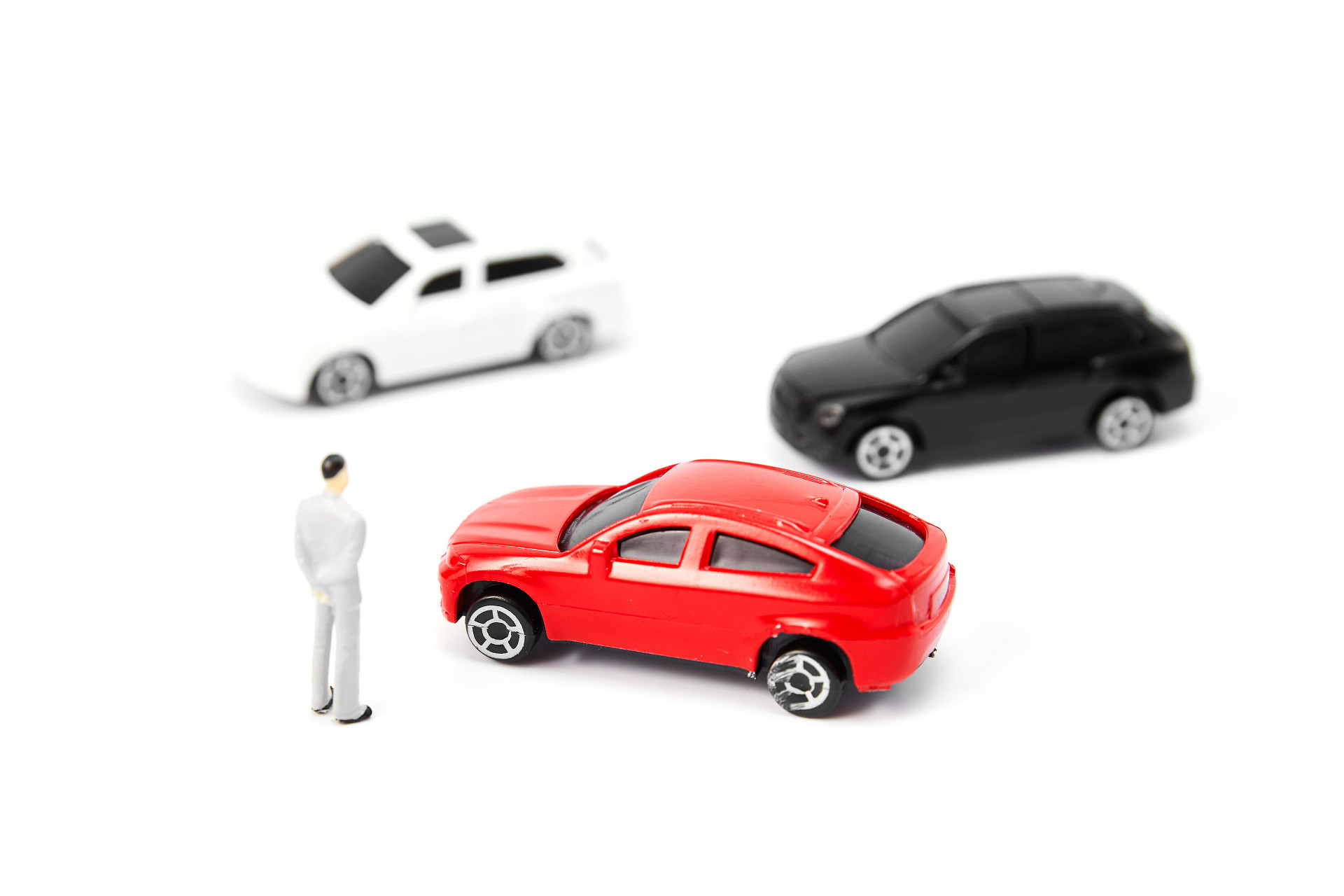 白底人物模型几辆汽车轿车模型汽车模型购买汽车经济金融