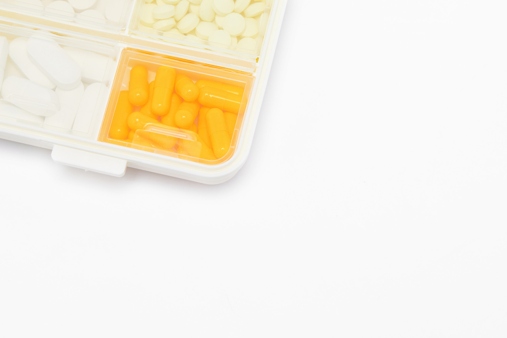 左侧灰底药品胶囊药片药药品分类盒医药箱