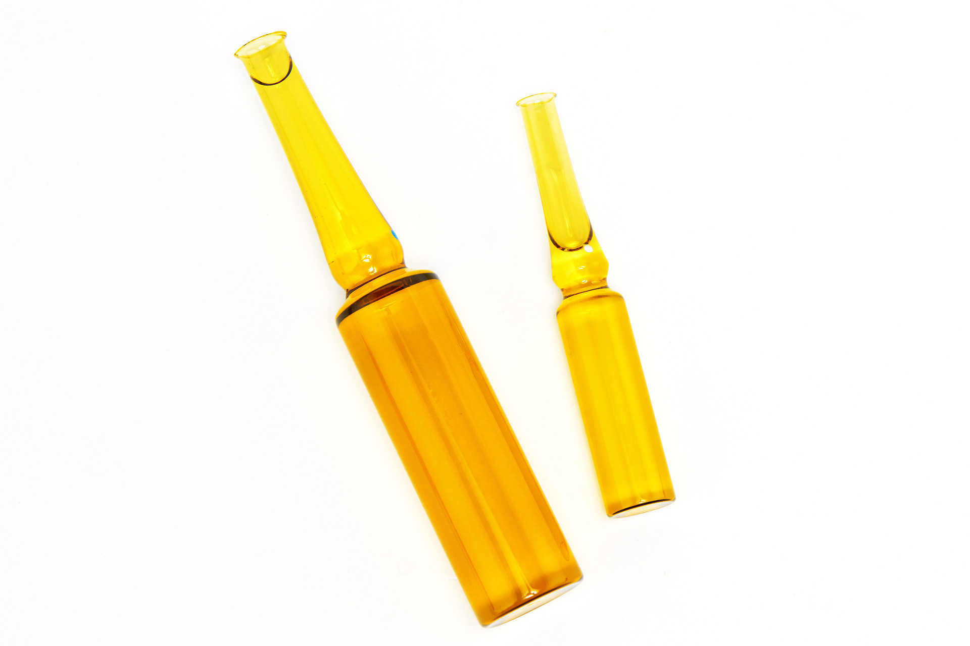 俯视图白底棕色药瓶注射液药品药瓶医疗用品