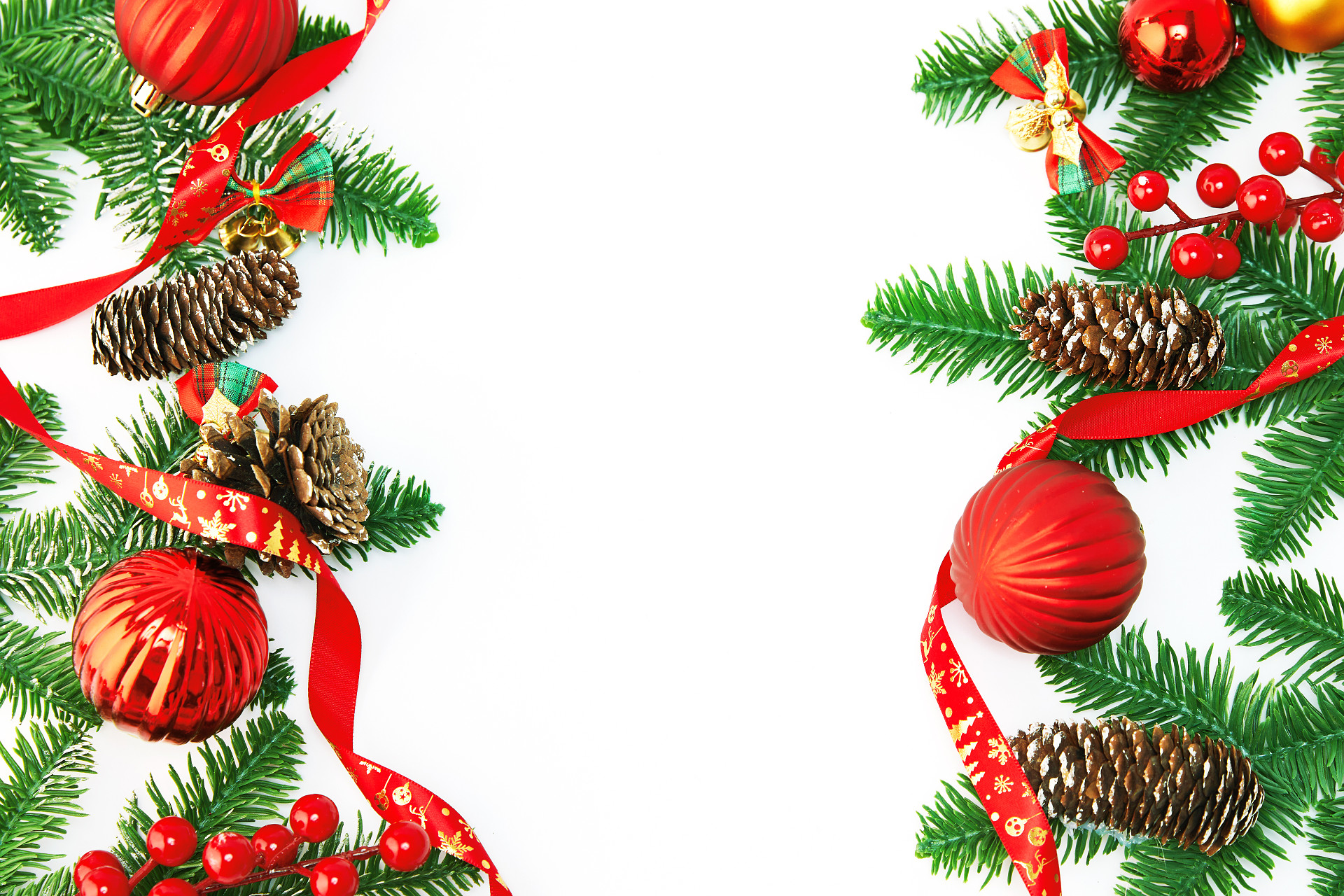 白底丝带红色圆球松果绿叶红果子圣诞节圣诞元素