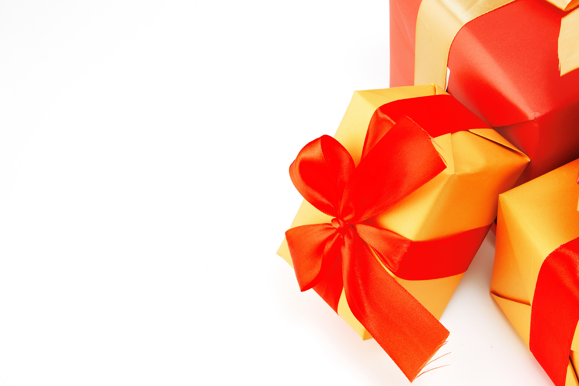 白底右侧礼盒红色礼物盒礼品盒圣诞节圣诞元素