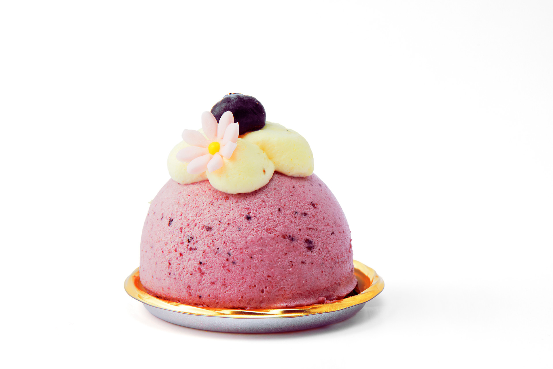 白底美味蛋糕蓝莓蛋糕奶油蛋糕美食