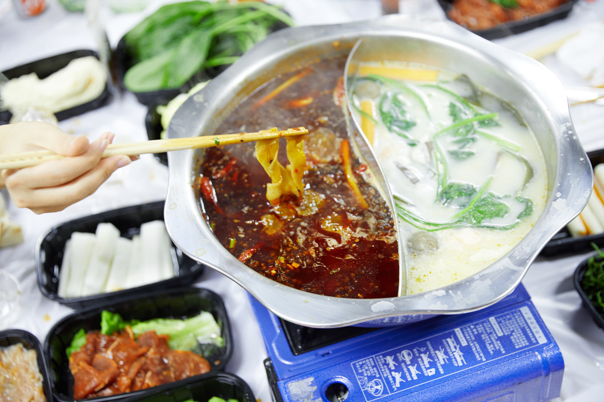 火锅鸳鸯锅涮火锅美食美味聚餐