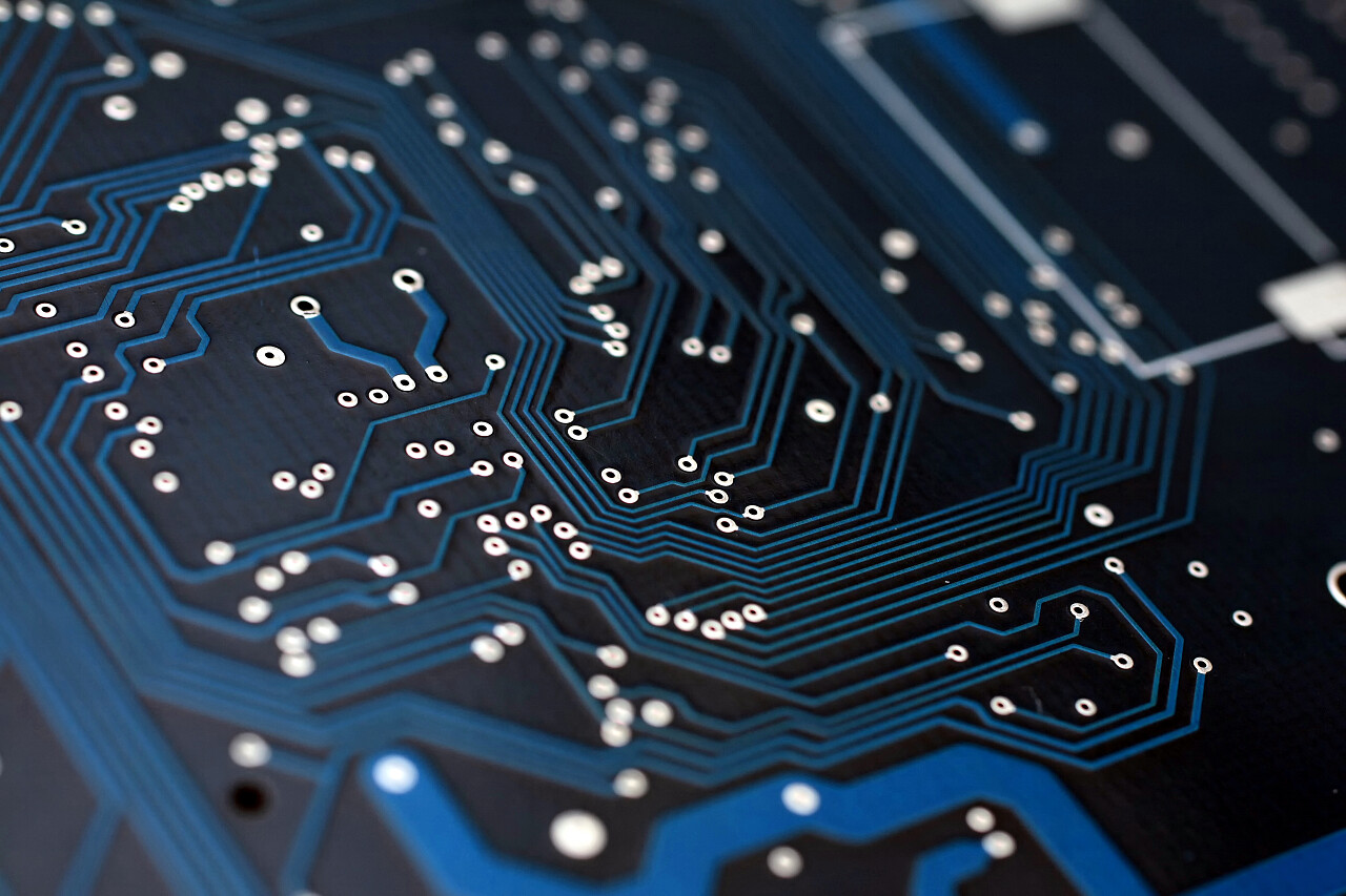 电子生物科技技术计算机芯片线路背景图