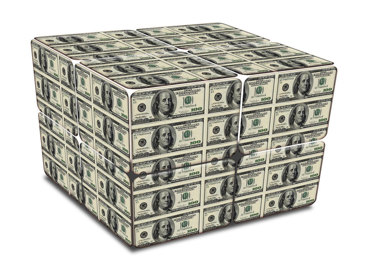 堆积成正方体的钞票