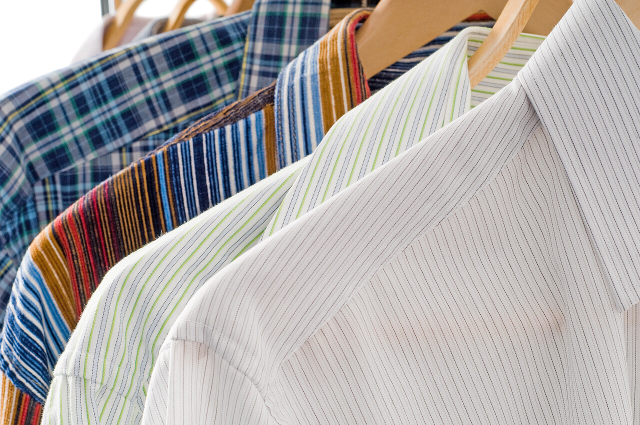 白色花色格子纹衬衣服饰