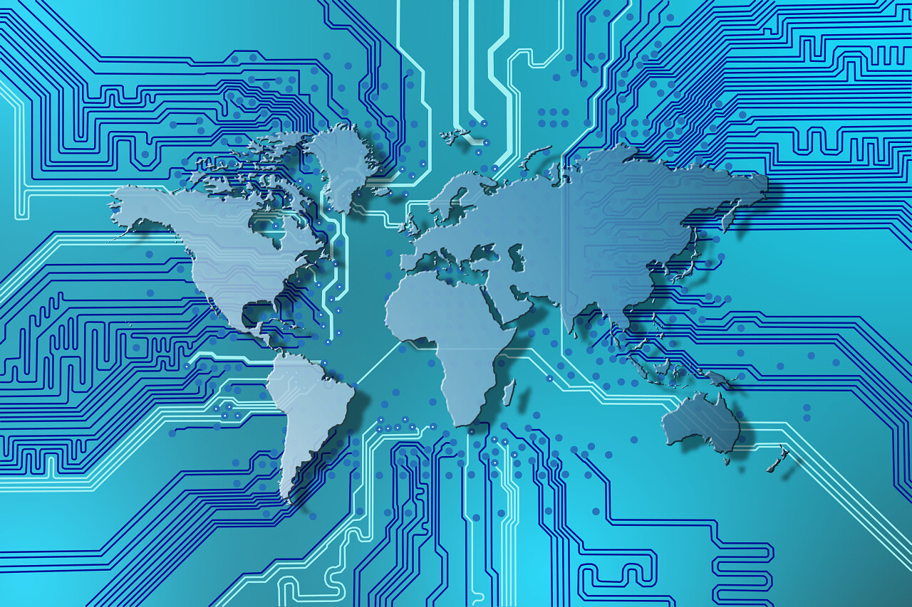 科技互联网电子芯片线路上的世界地图