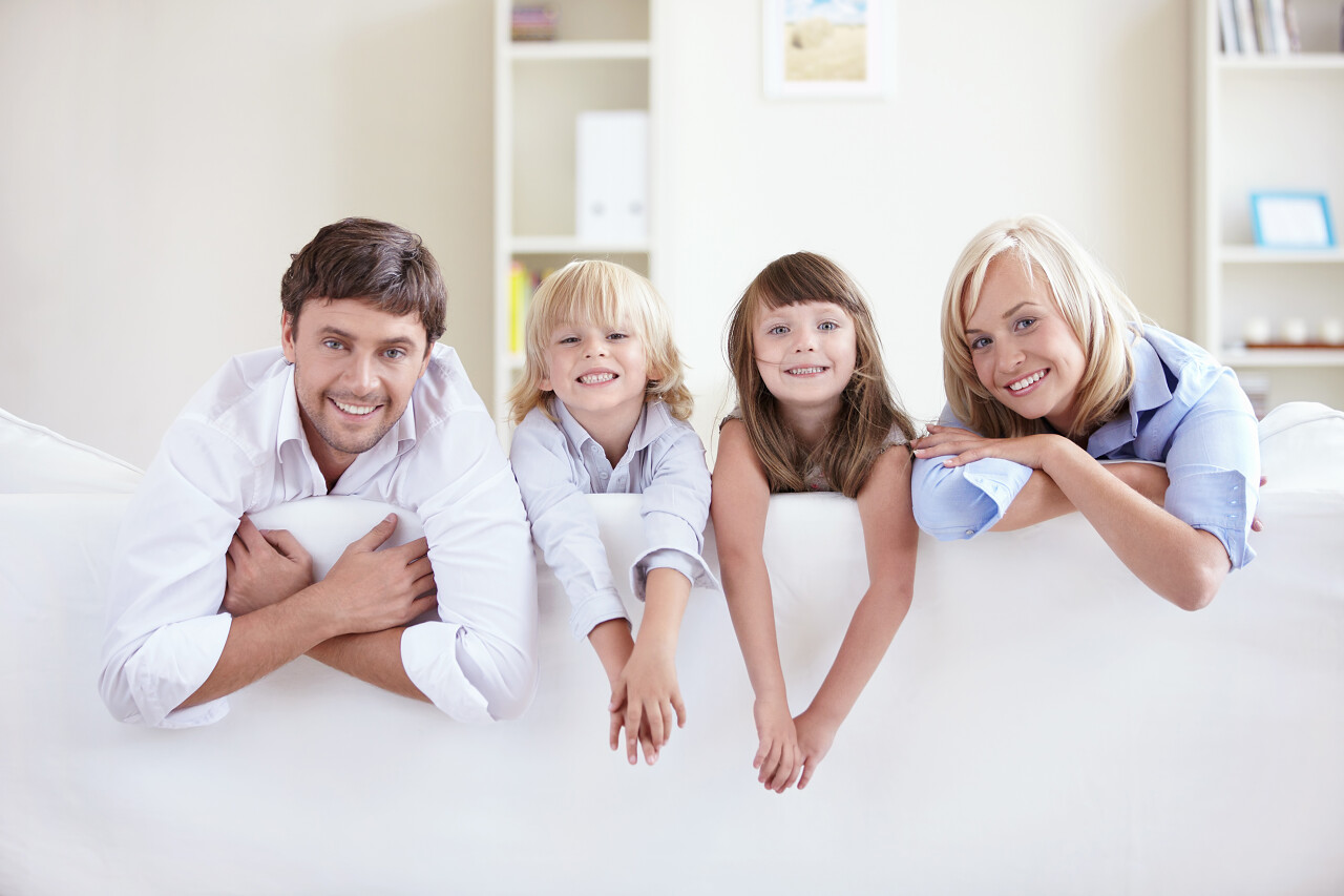 一家人父母孩子快乐一家人人物写真家庭写真全家福幸福一家人家居模特·