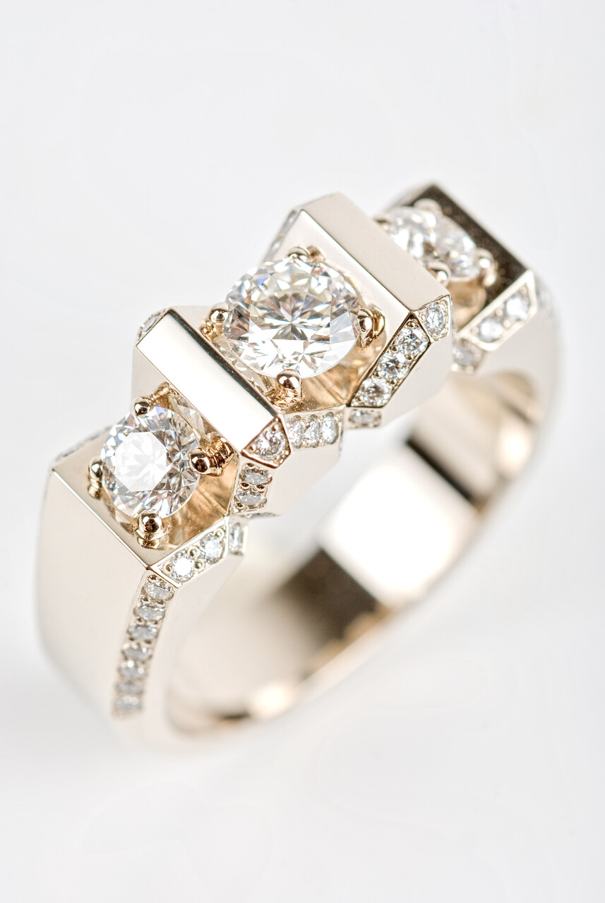 伟德bv1946官网番禺文明家庭“兔爸”嫁女！宋制婚礼+零彩礼+光盘行动解锁婚俗新风尚