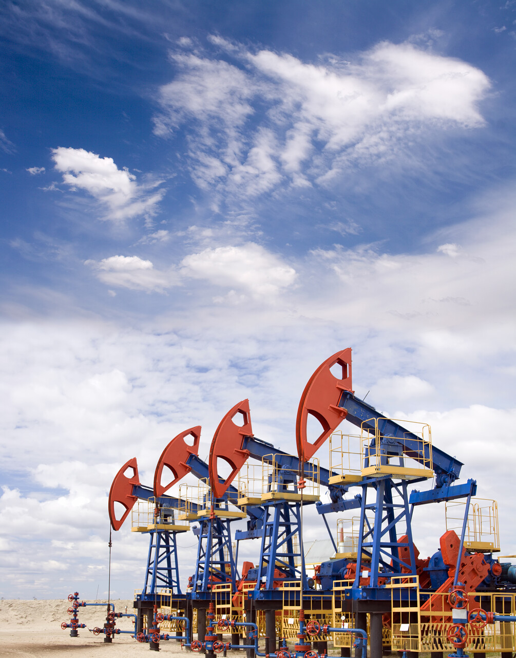 泵在油田上的插孔