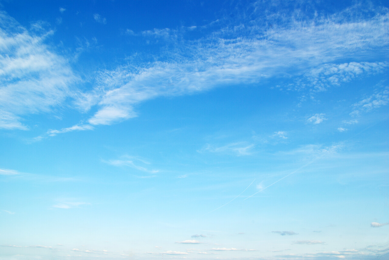 蓝天白云风景图