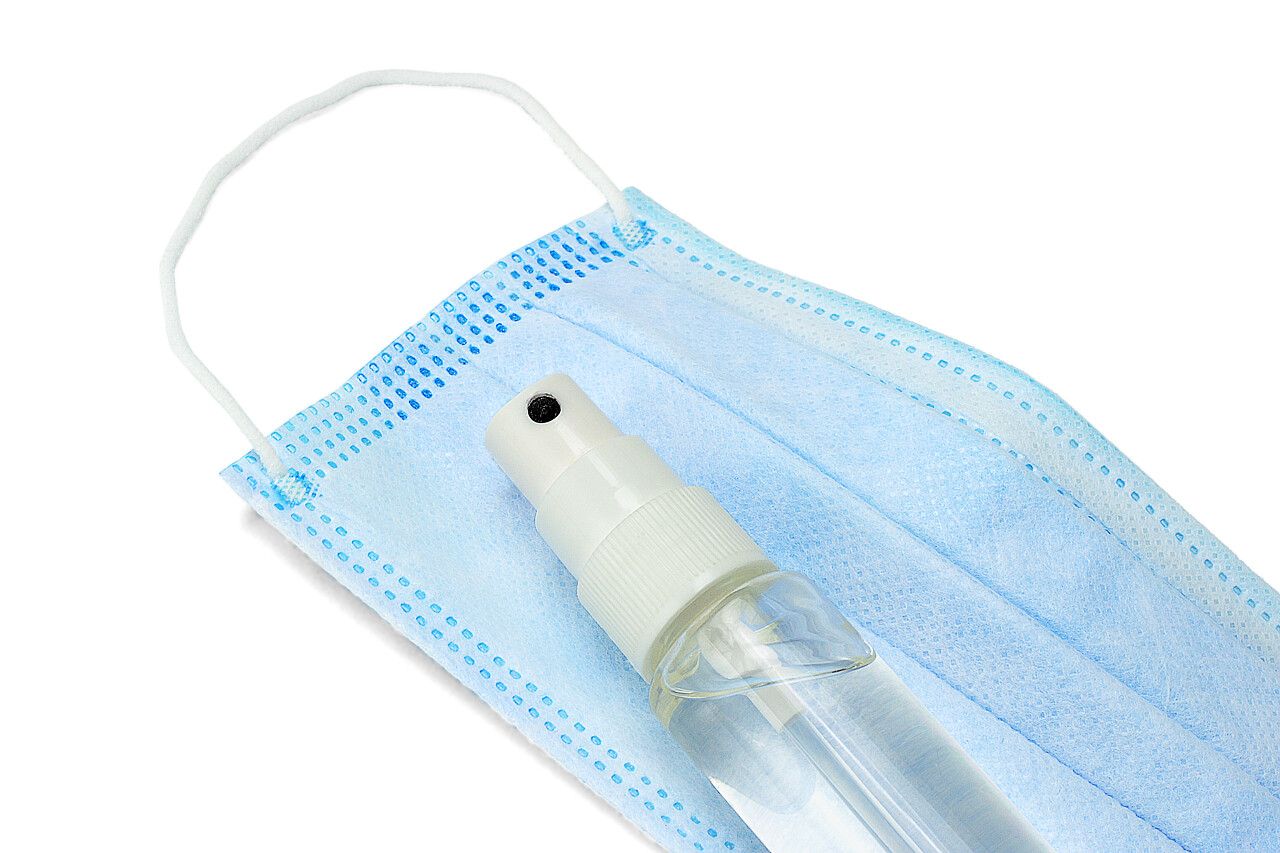 白底洗手液凝胶和防护口罩