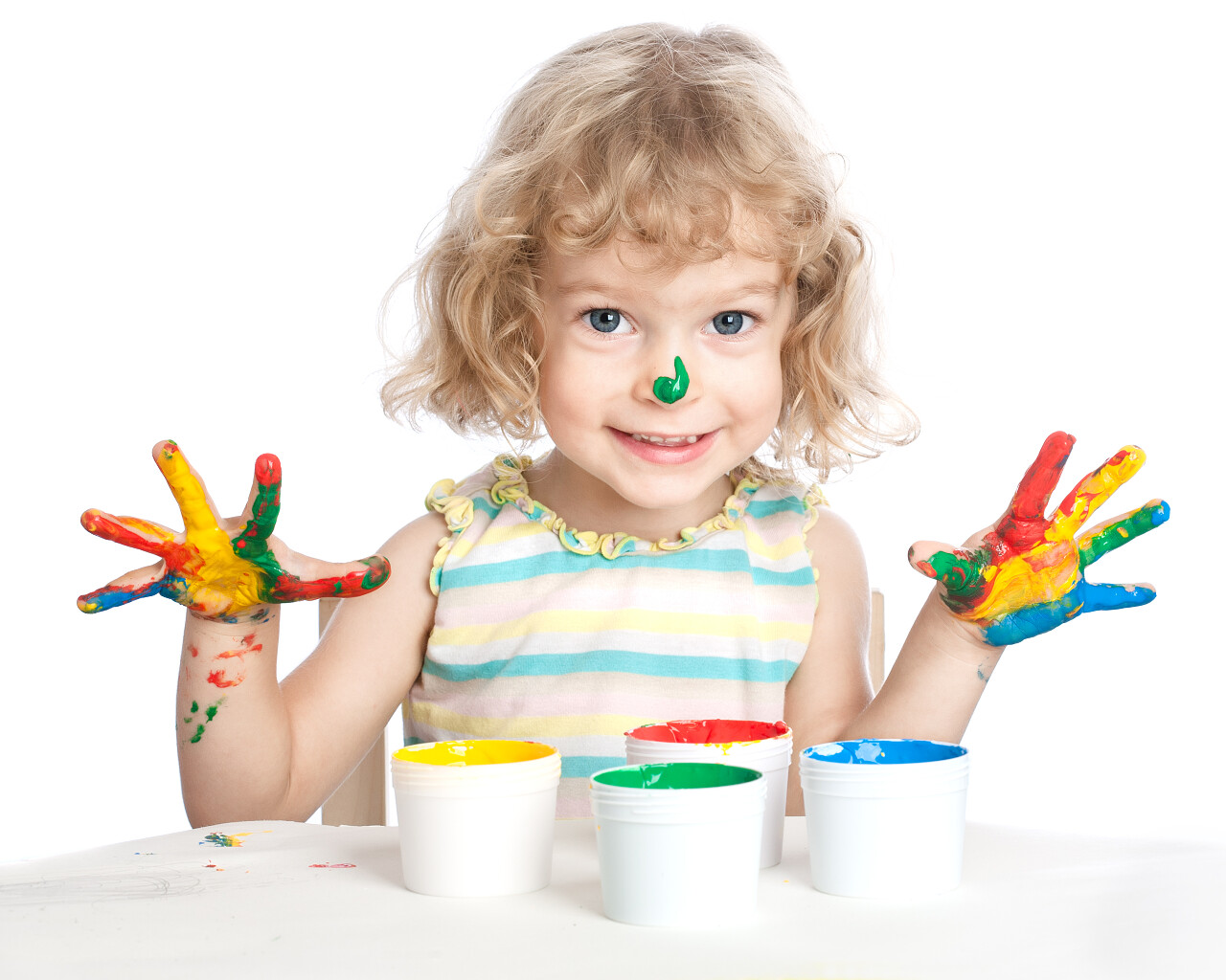 快乐的孩子手指涂料幸福童年 幸福孩子美好童年六一儿童节61儿童节图片