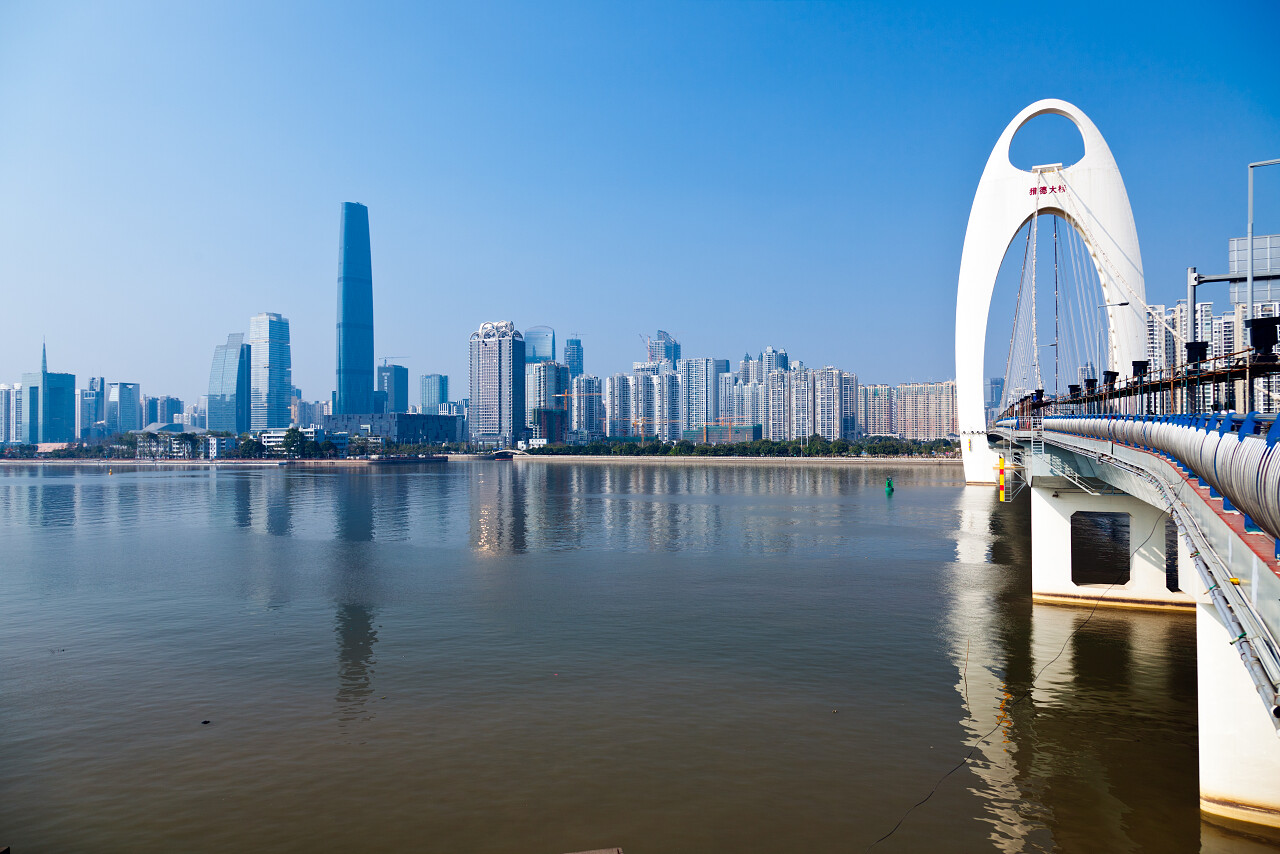 珠江和现代建筑在中国广州金融区广州