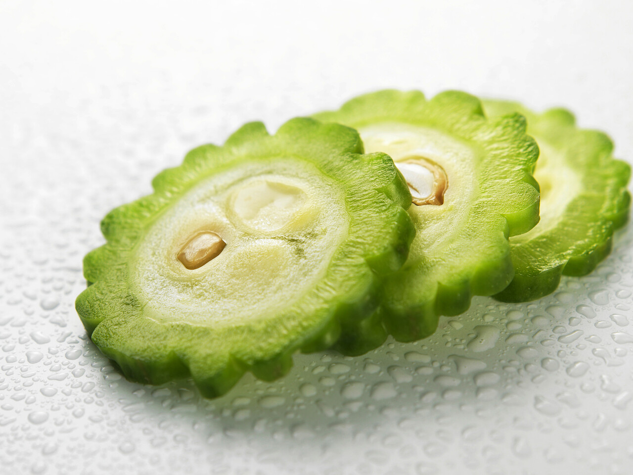 二十四节气夏至24节气警卫队白背地面上的切片