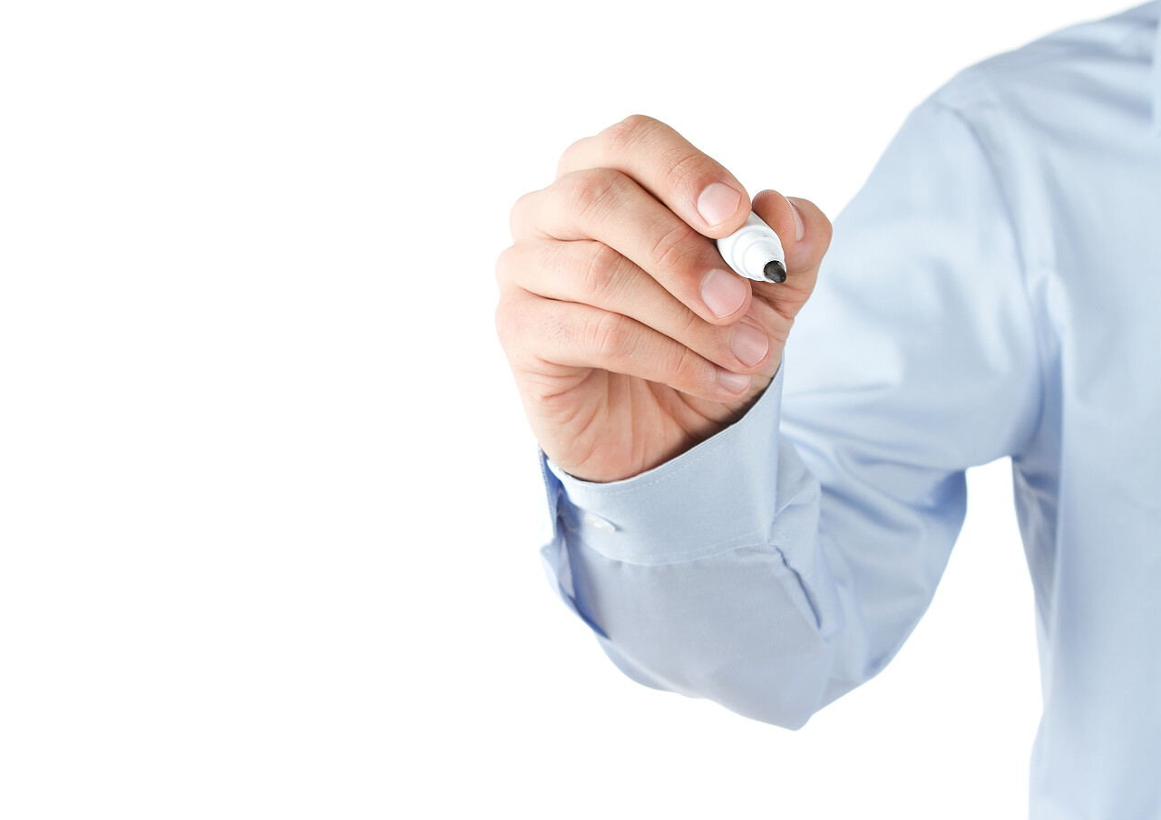 人的手写在空白透明白板副本空间